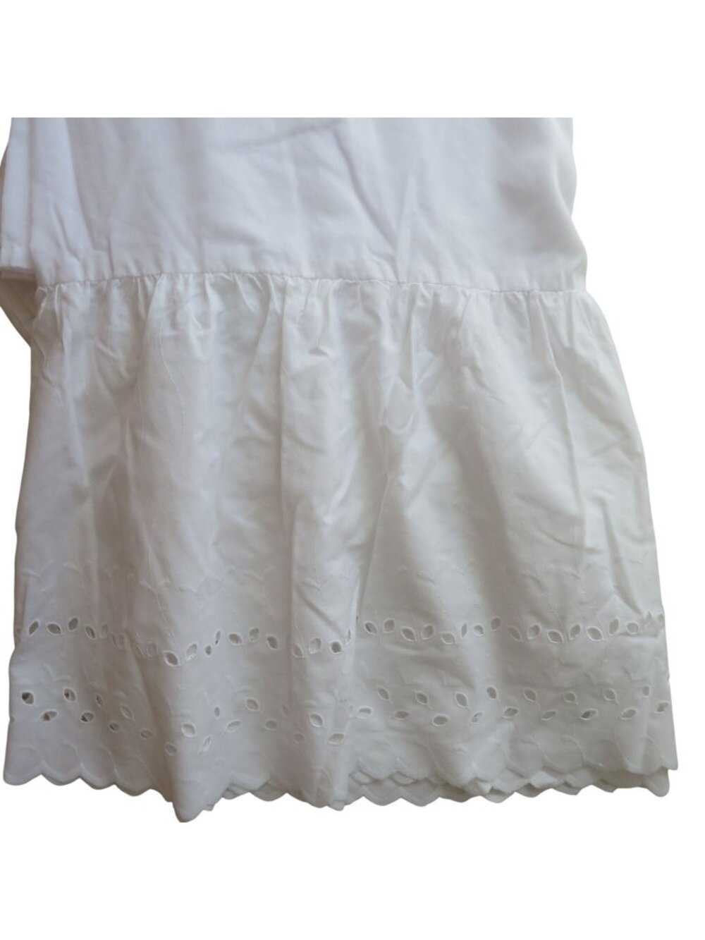 Vintage Chic Queen Bedskirt White Scalloped Eyelet Design 13" Drop Cotton/Poly